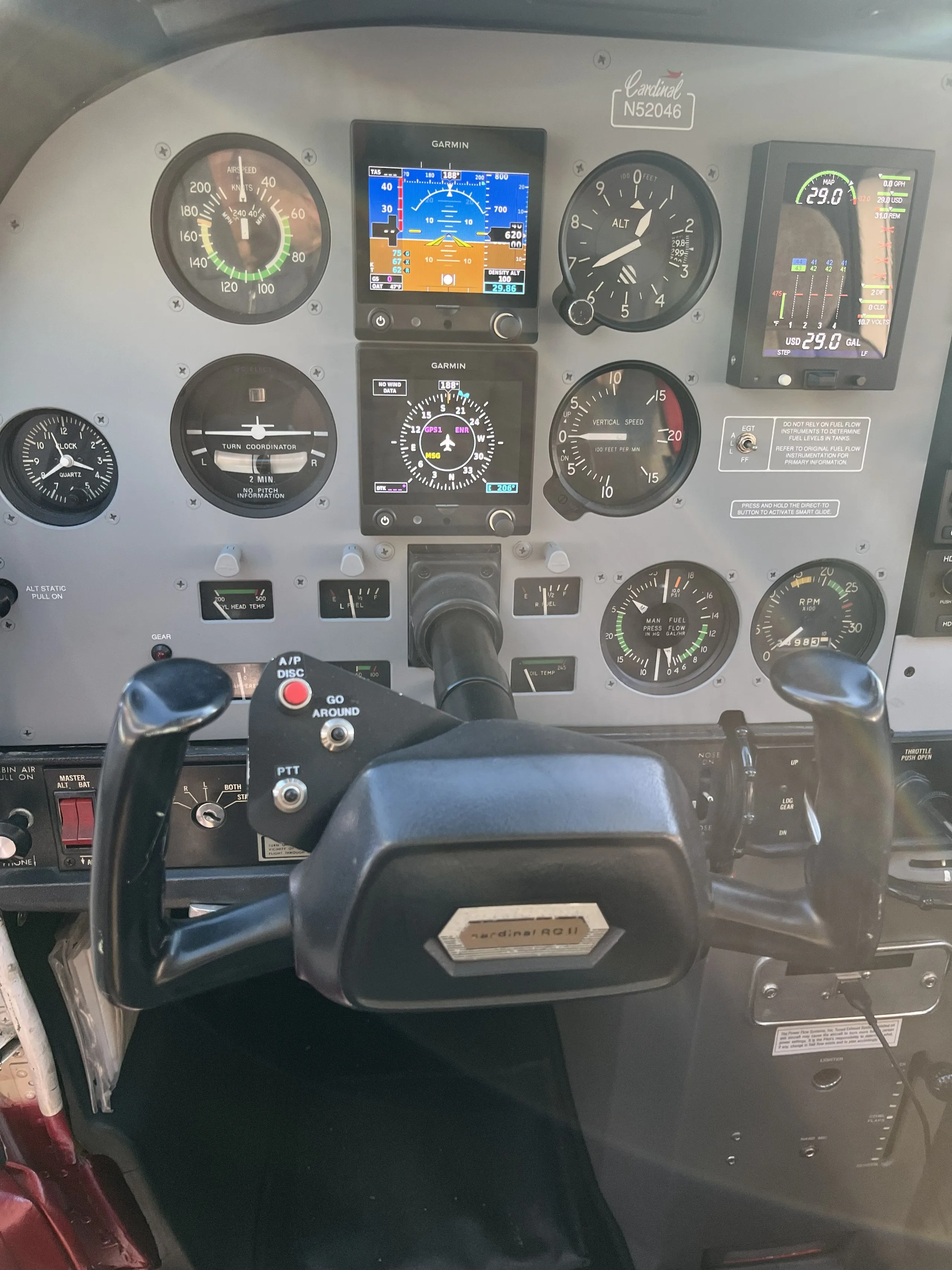 Cockpit and instrument panel of a 1977.