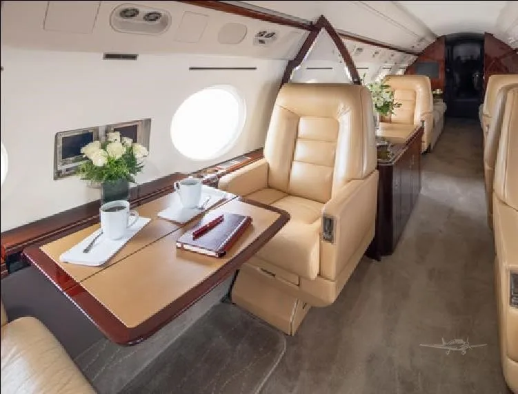 Cabin interior of a 2001 GULFSTREAM GIVSP.