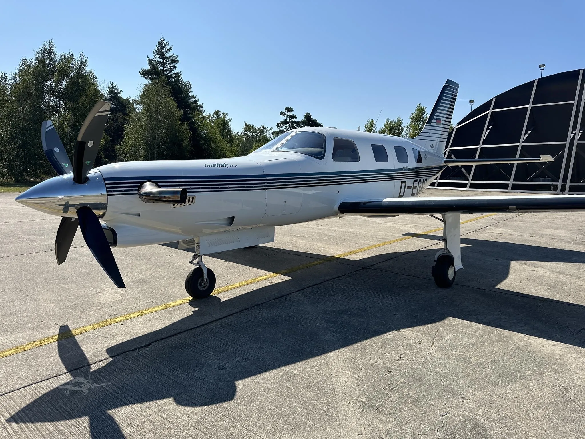 Marketing image of a 1998 PIPER JETPROP.
