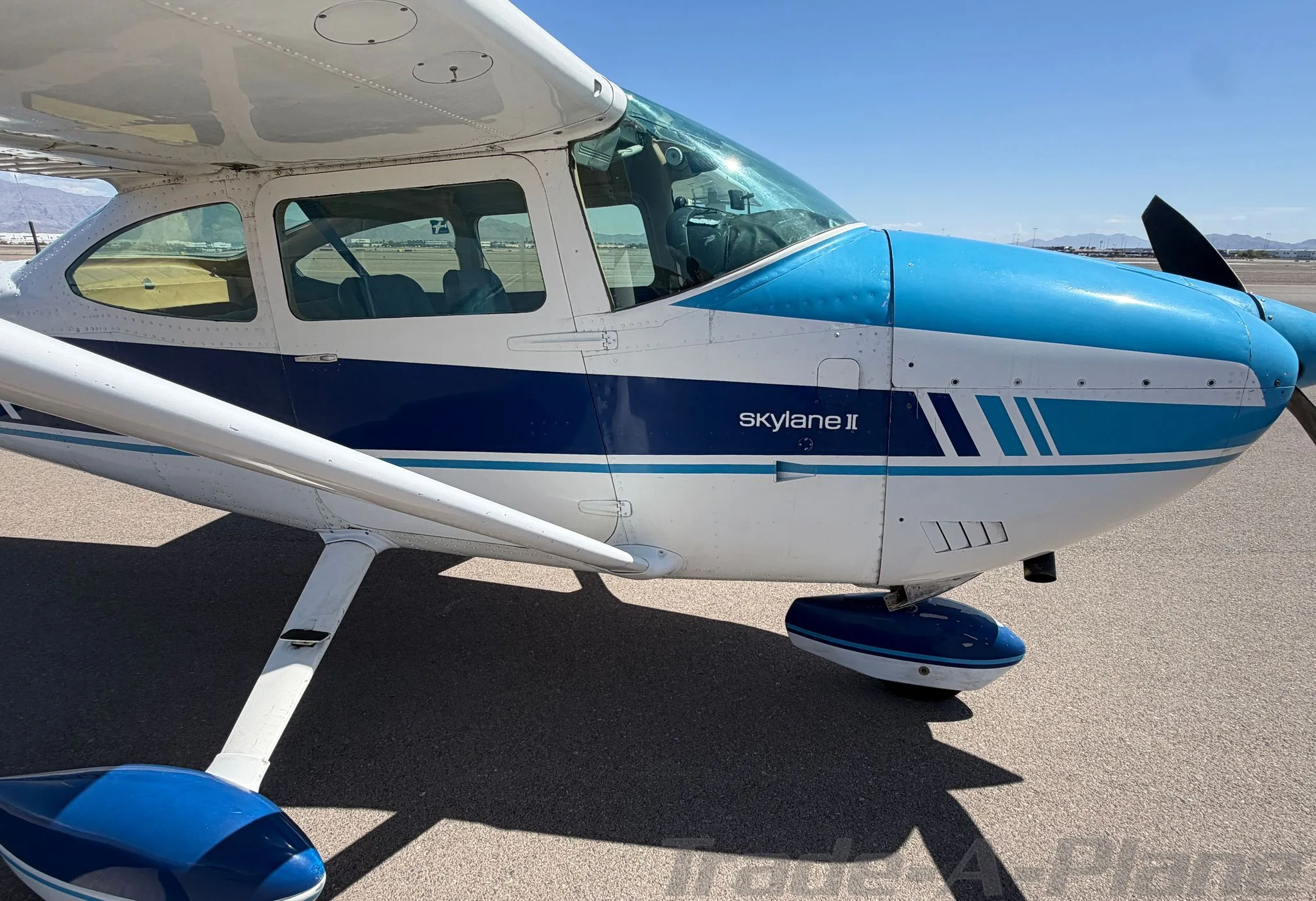 Exterior view of a 1978 CESSNA 182Q SKYLANE, N735WH.