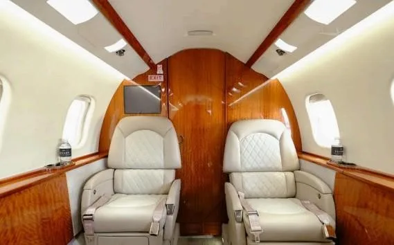 Cabin interior of a 2009 LEARJET 60XR.