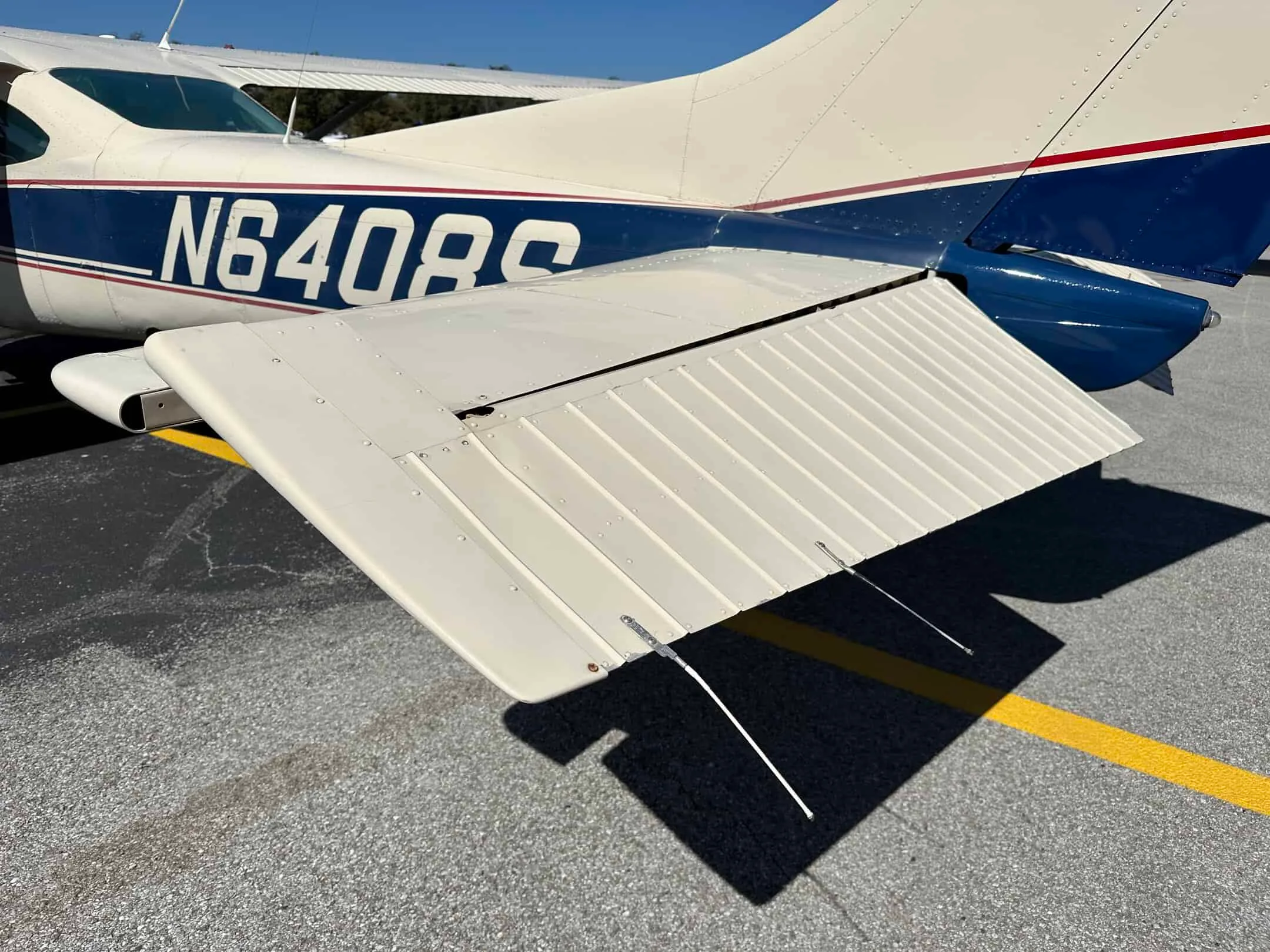 Exterior view of a 1981 Cessna 182RG, N6408S.
