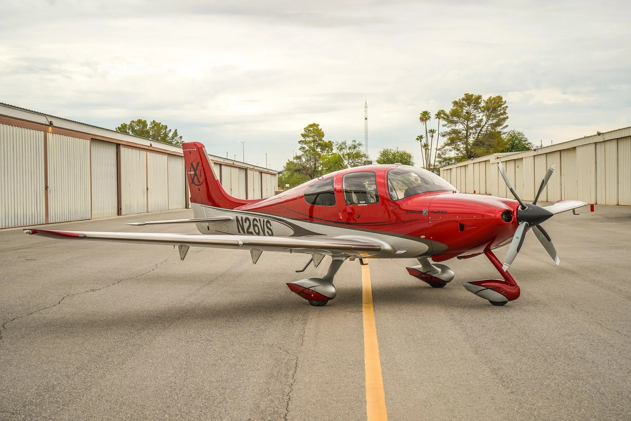 Exterior view of a 2009 CIRRUS SR22-G3 TURBO, N26VS.
