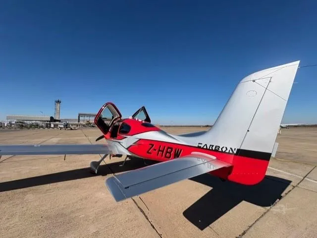 Exterior view of a 2019 CIRRUS SR22-G6, Z-HBW.