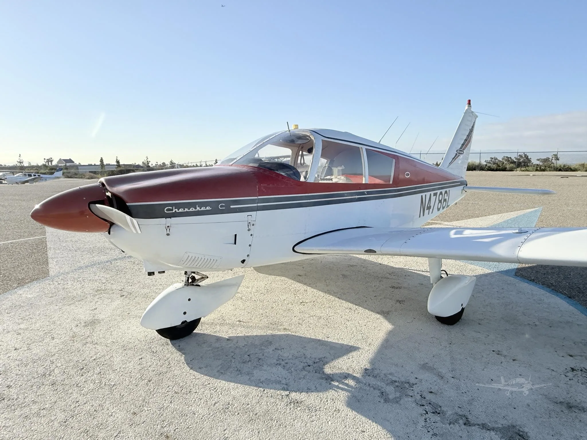 Exterior view of a 1967 PIPER CHEROKEE 180, N4786L.