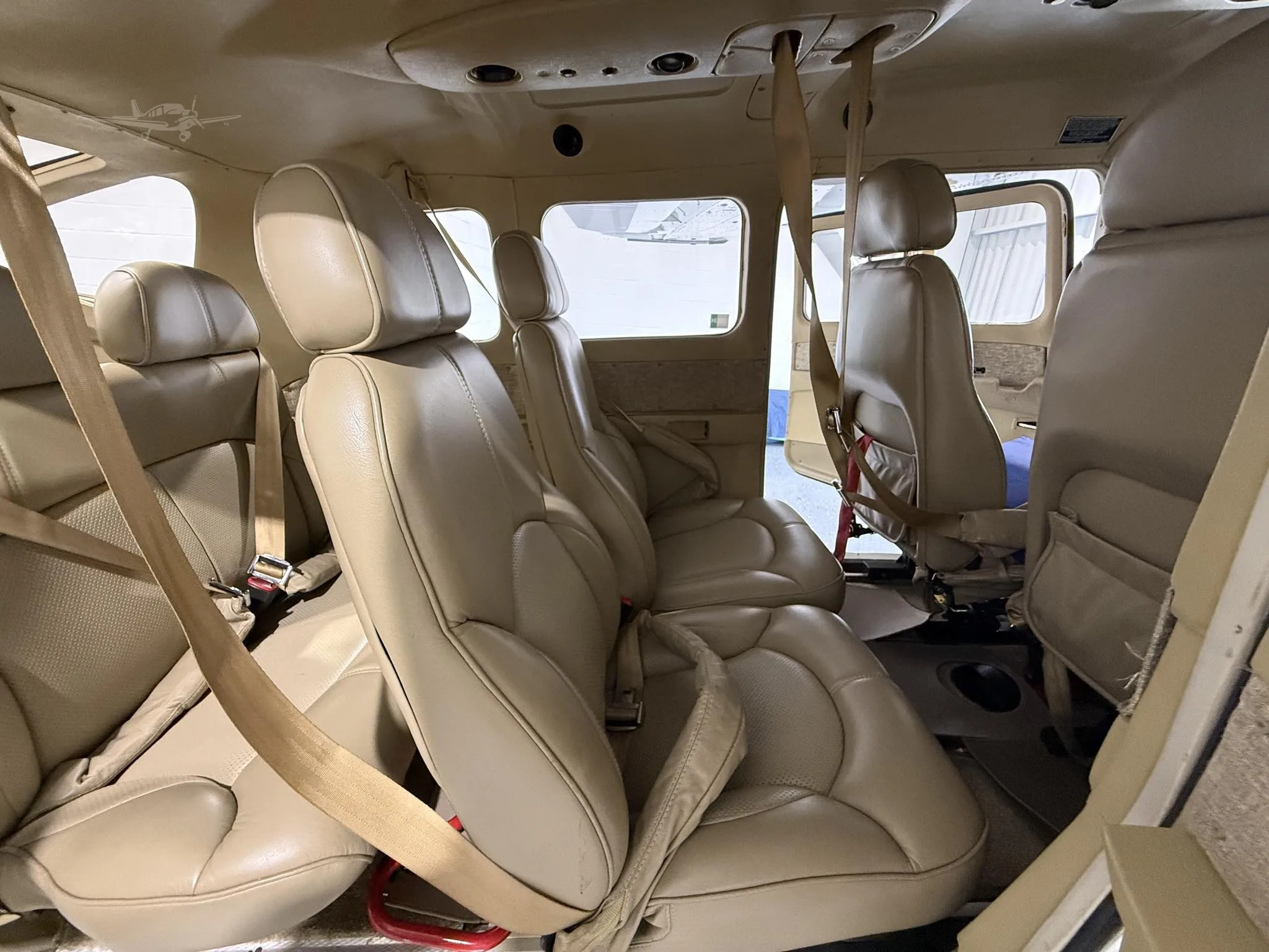 Cabin interior of a 2005 CESSNA 206H STATIONAIR.