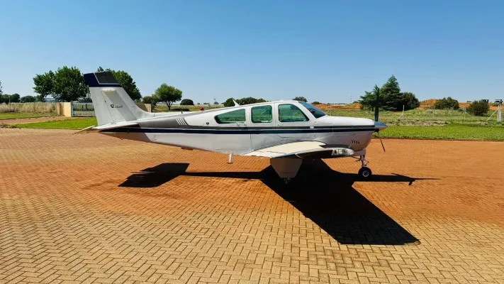 Marketing image of a 1989 Beech Bonanza F33A.
