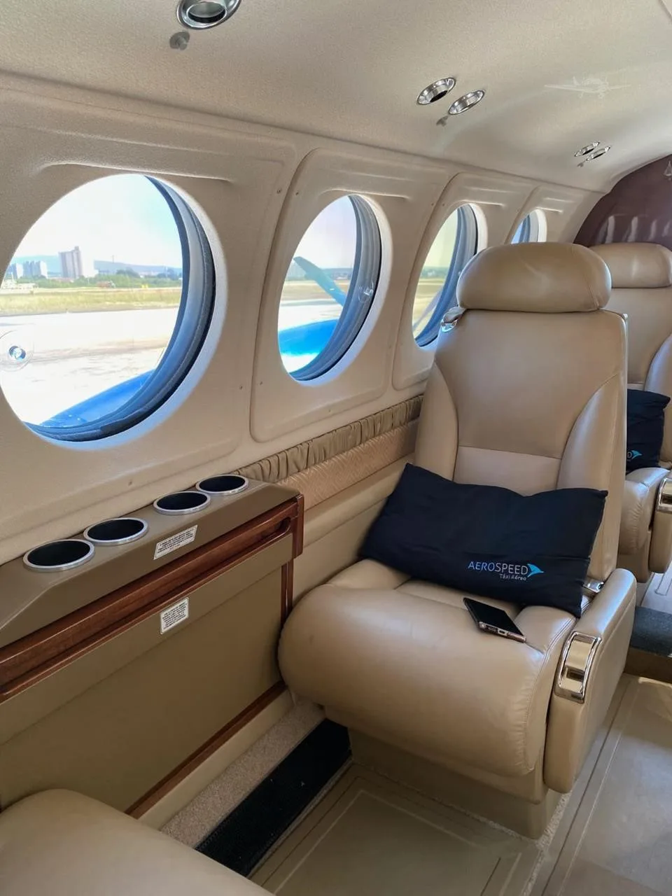 Cabin interior of a 2014 BEECHCRAFT KING AIR 250.