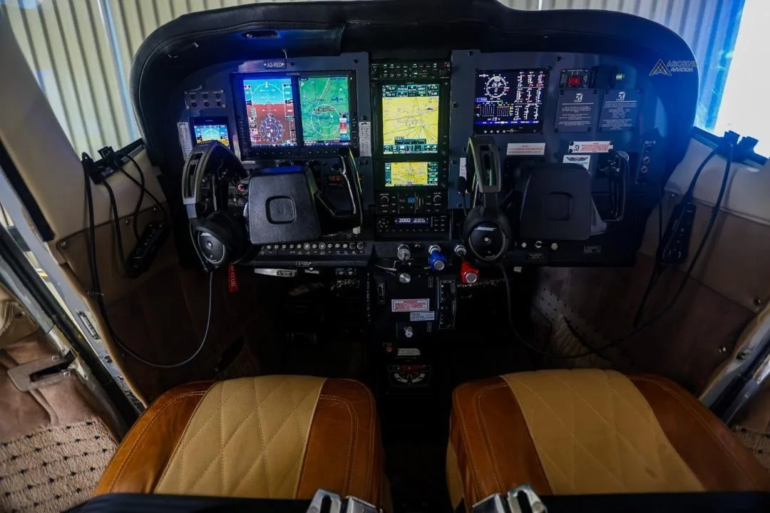 Cockpit and instrument panel of a 1975 CESSNA 210L.