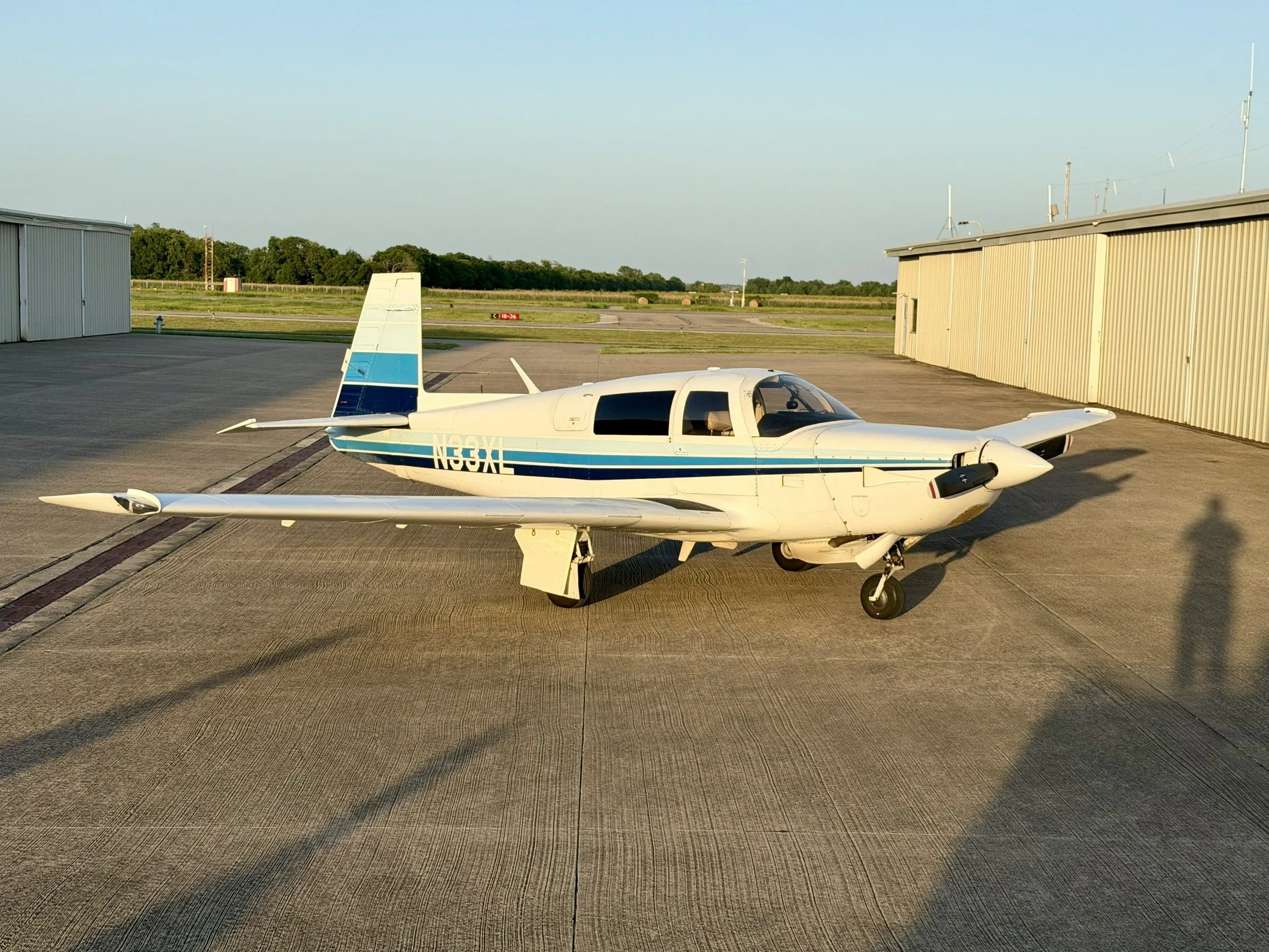 Exterior view of a 1981 Zane Co Aero M20K 231 N33XL — Zane Co Aero, N33XL.