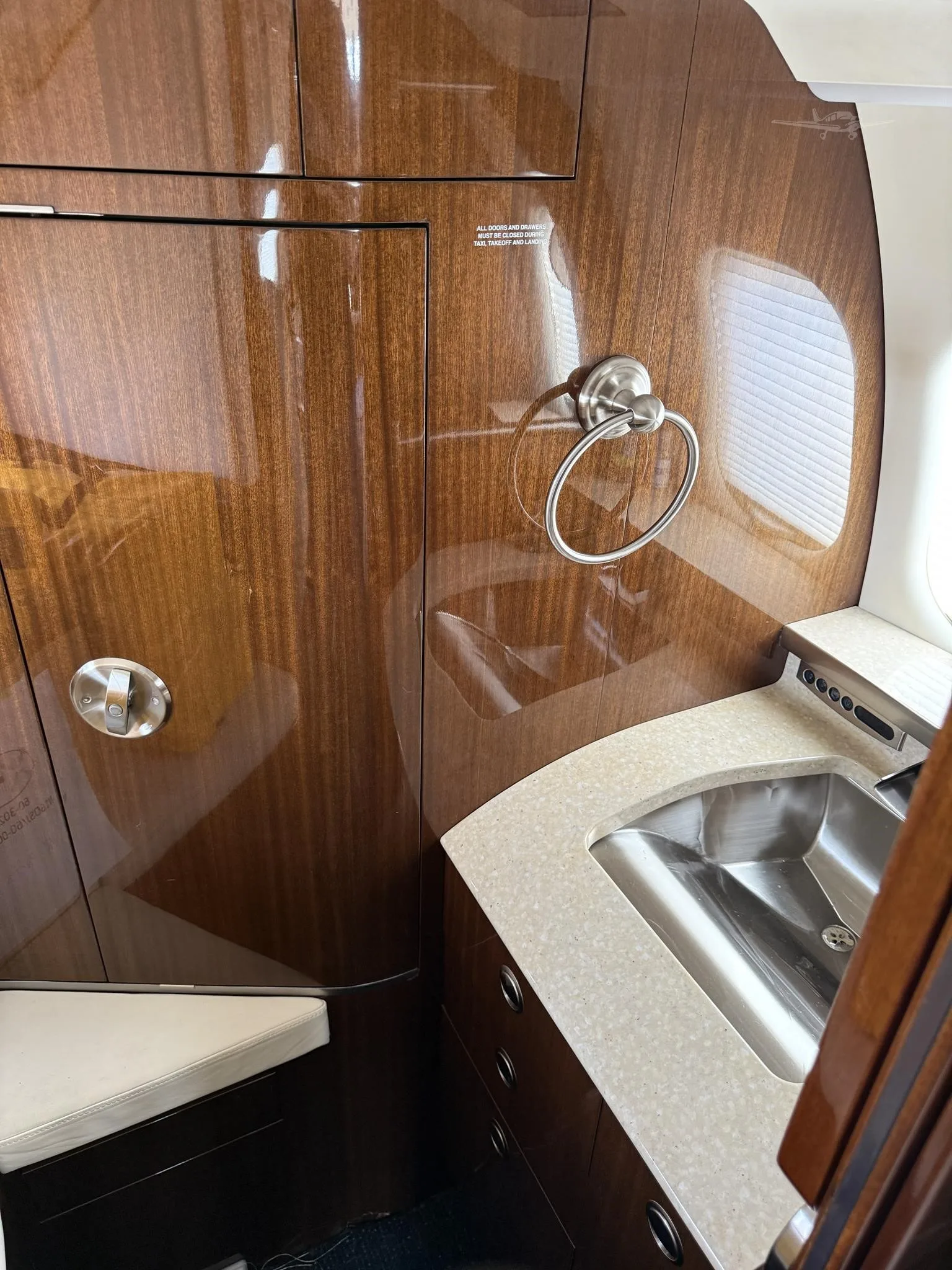 Cabin interior of a 2008 LEARJET 60XR.