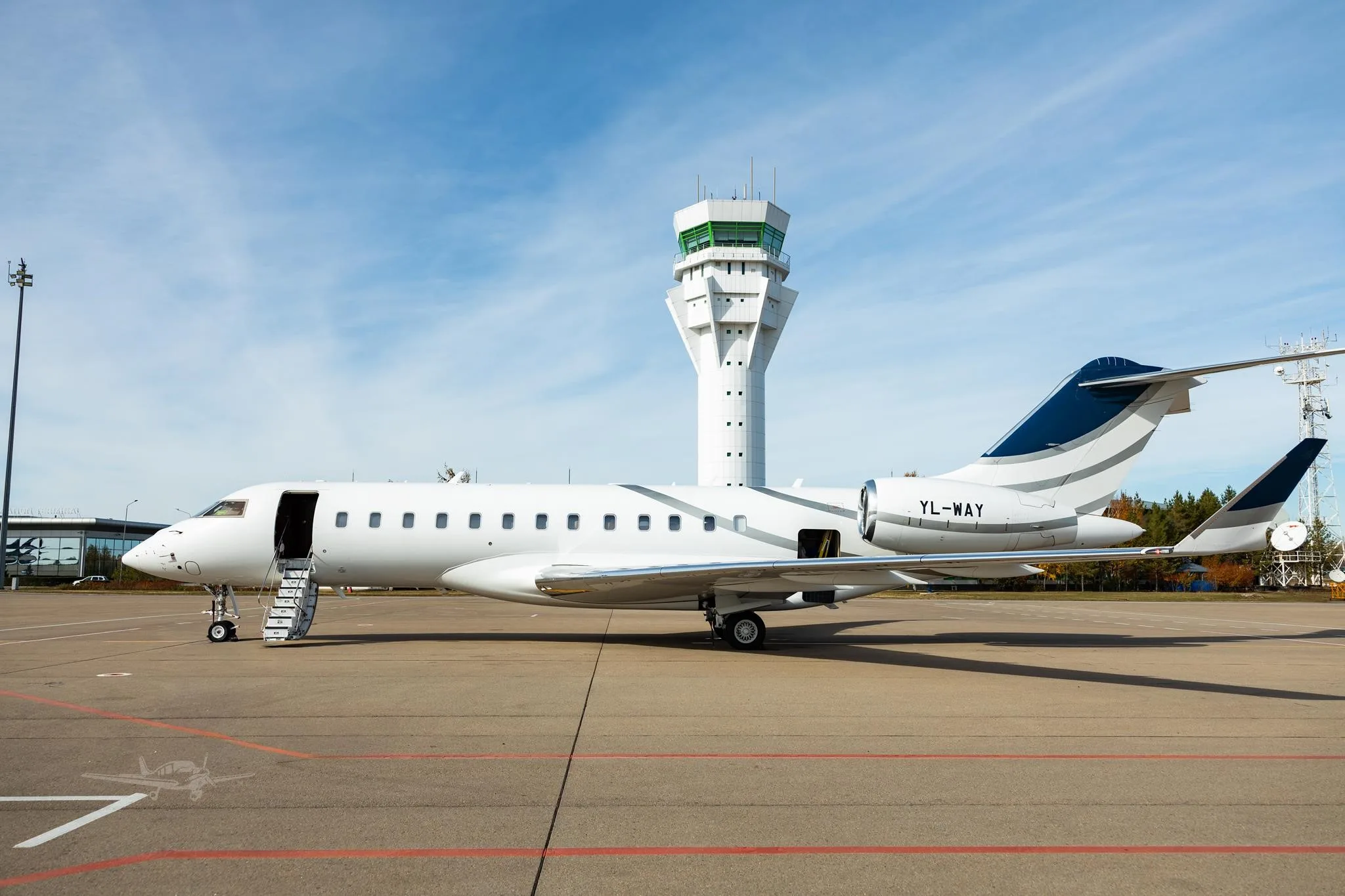 Engine detail of a 2013 BOMBARDIER GLOBAL 6000.