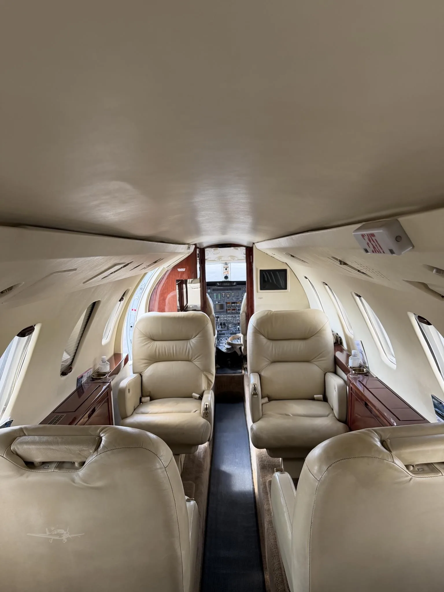 Cabin interior of a 1986 CESSNA CITATION III.