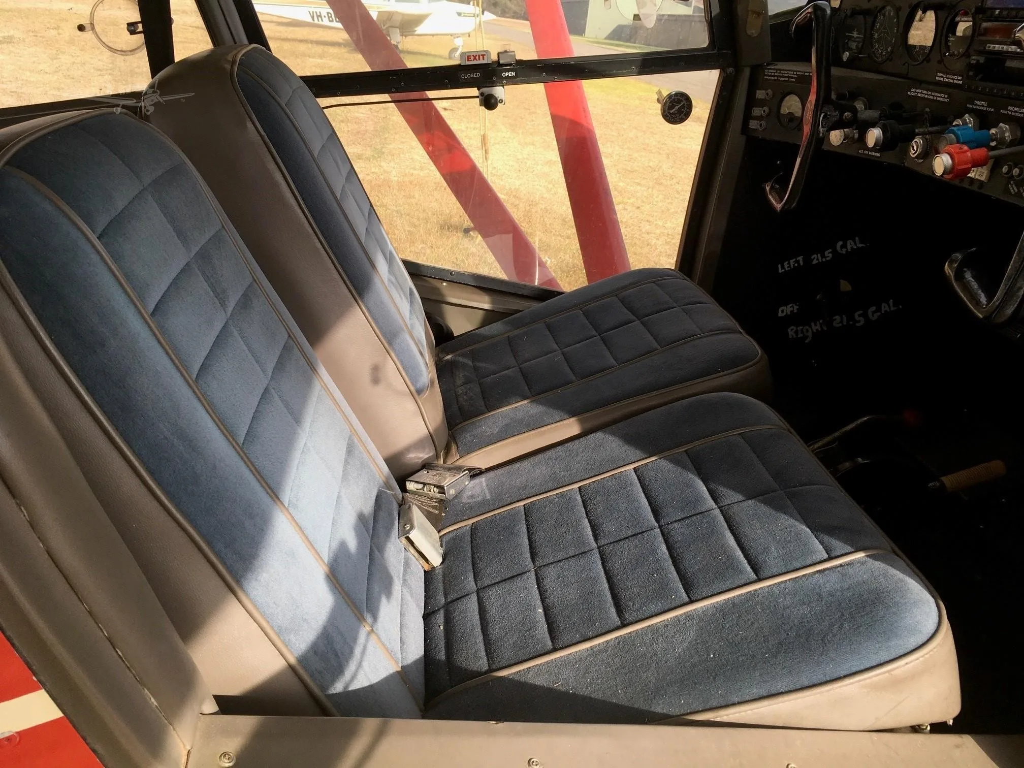 Cabin interior of a 1994 MAULE MX7-180B.