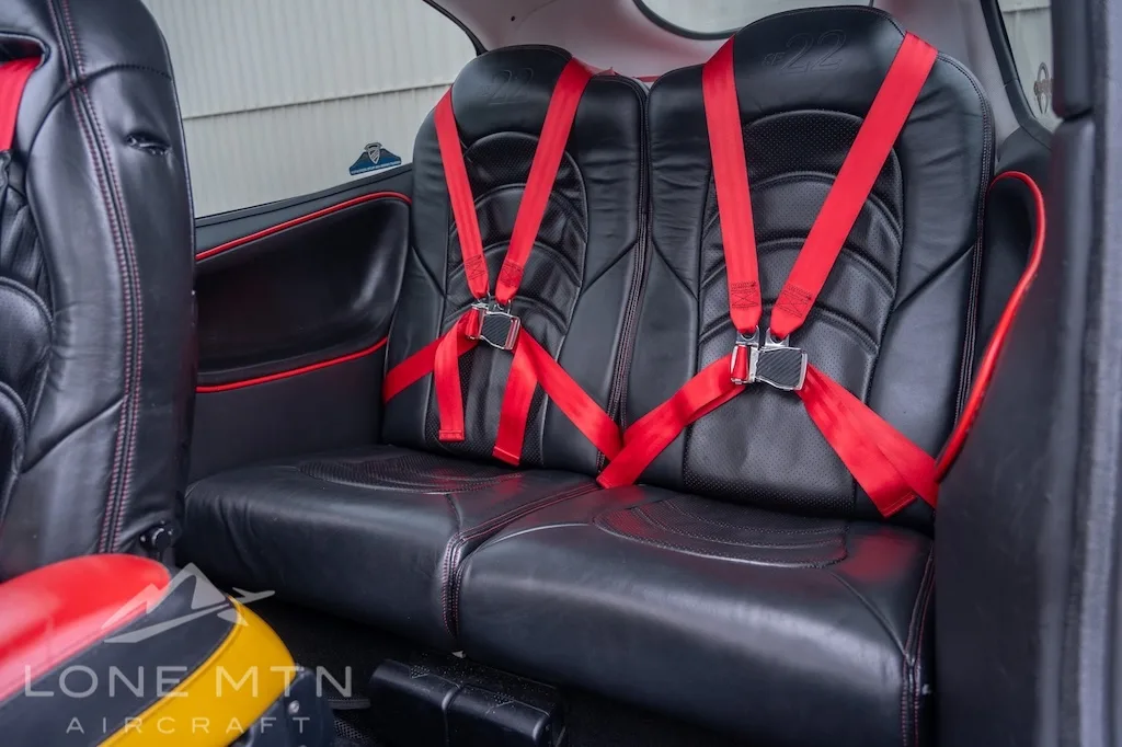 Cabin interior of a 2006 Cirrus SR22 G2.