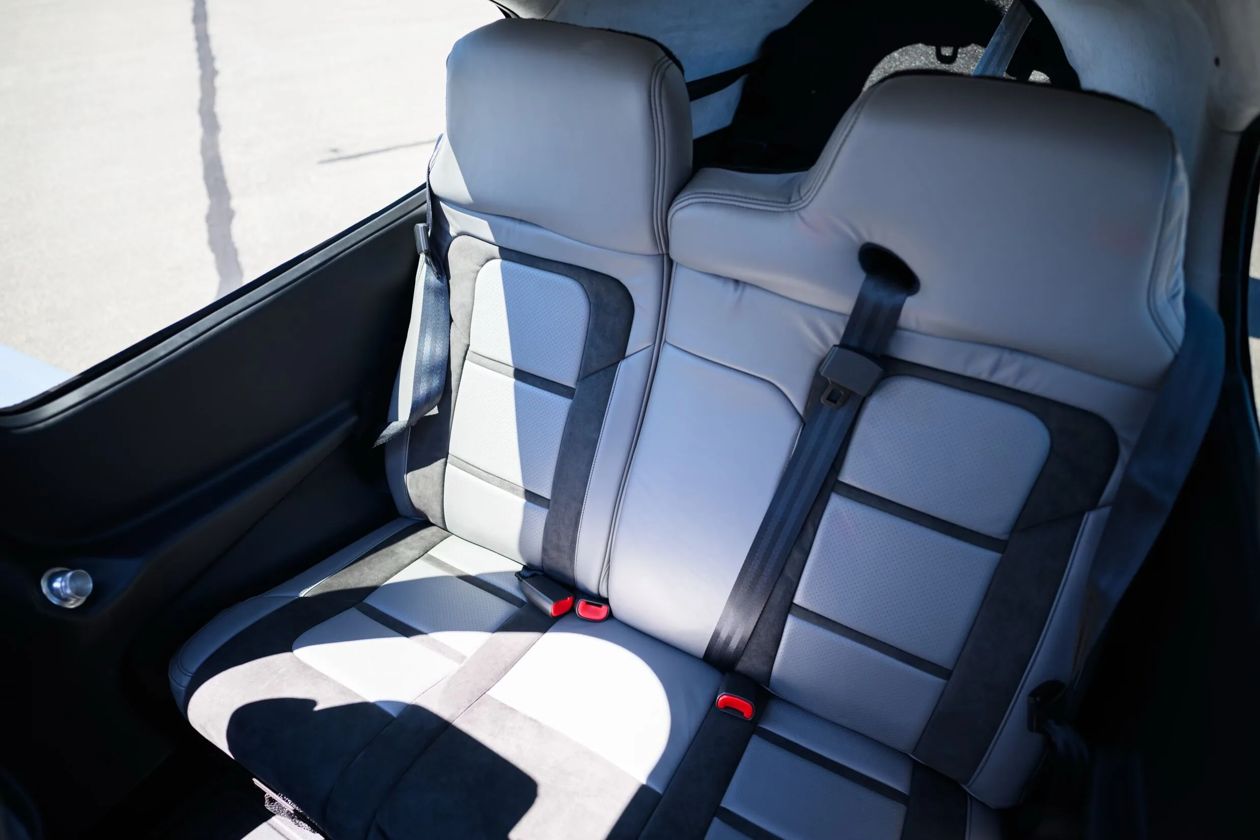 Cabin interior of a 2023 Cirrus SR22T.