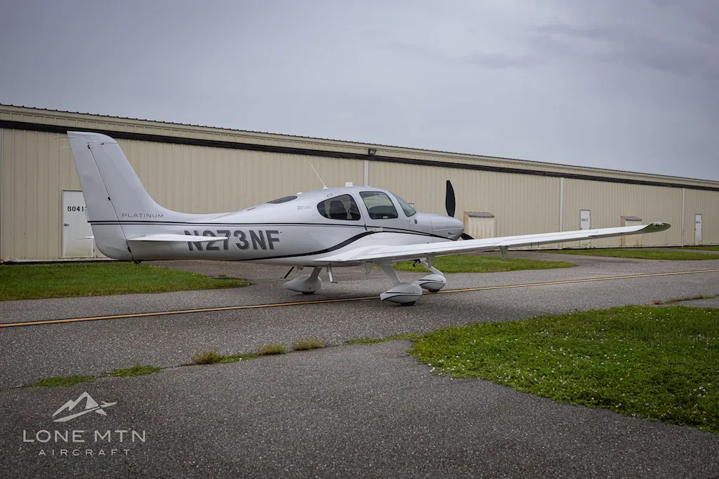 Exterior view of a 2016 Cirrus SR22 G5 GTS.