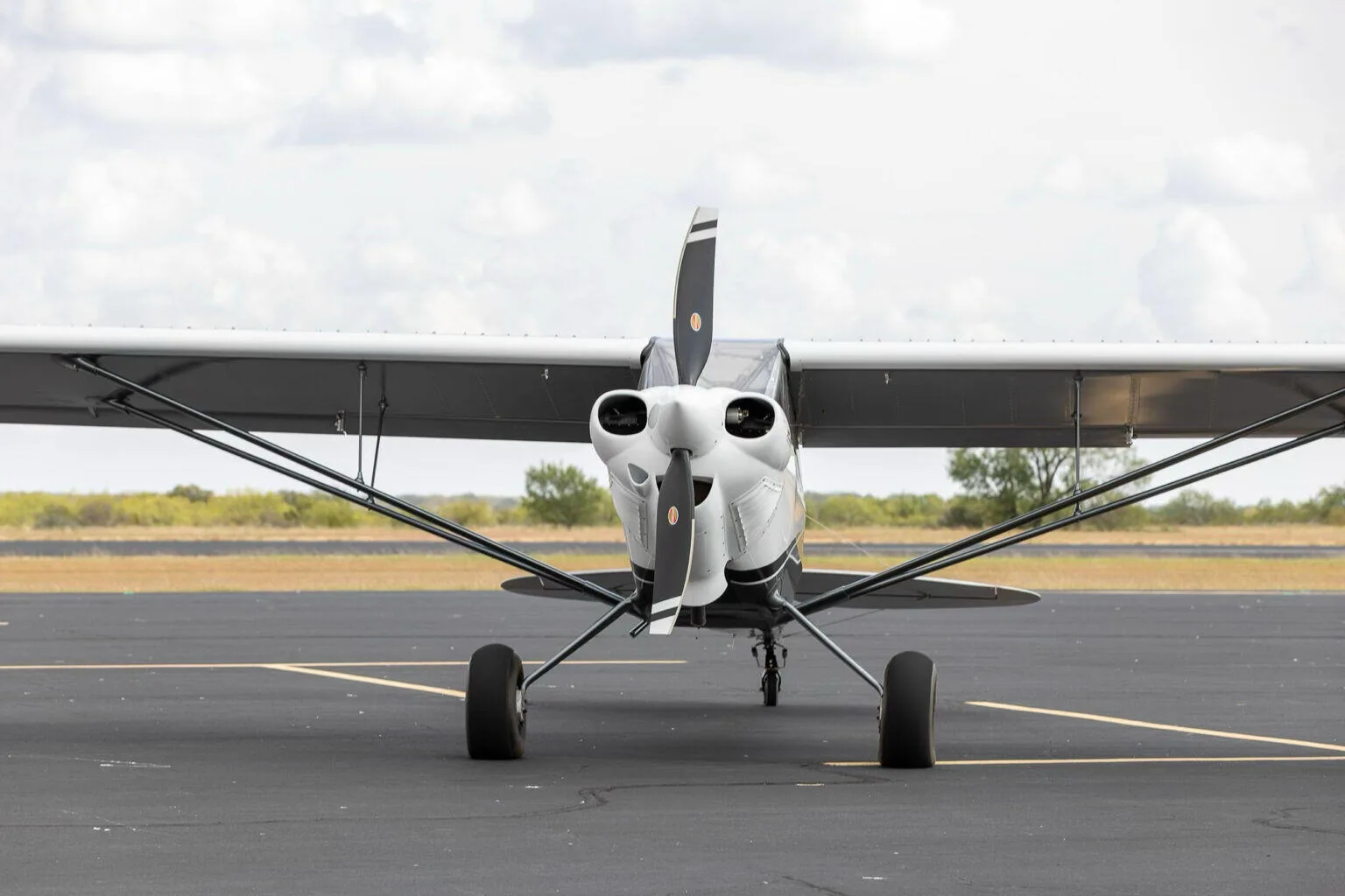 Exterior view of a 2016 CubCrafters XCub.