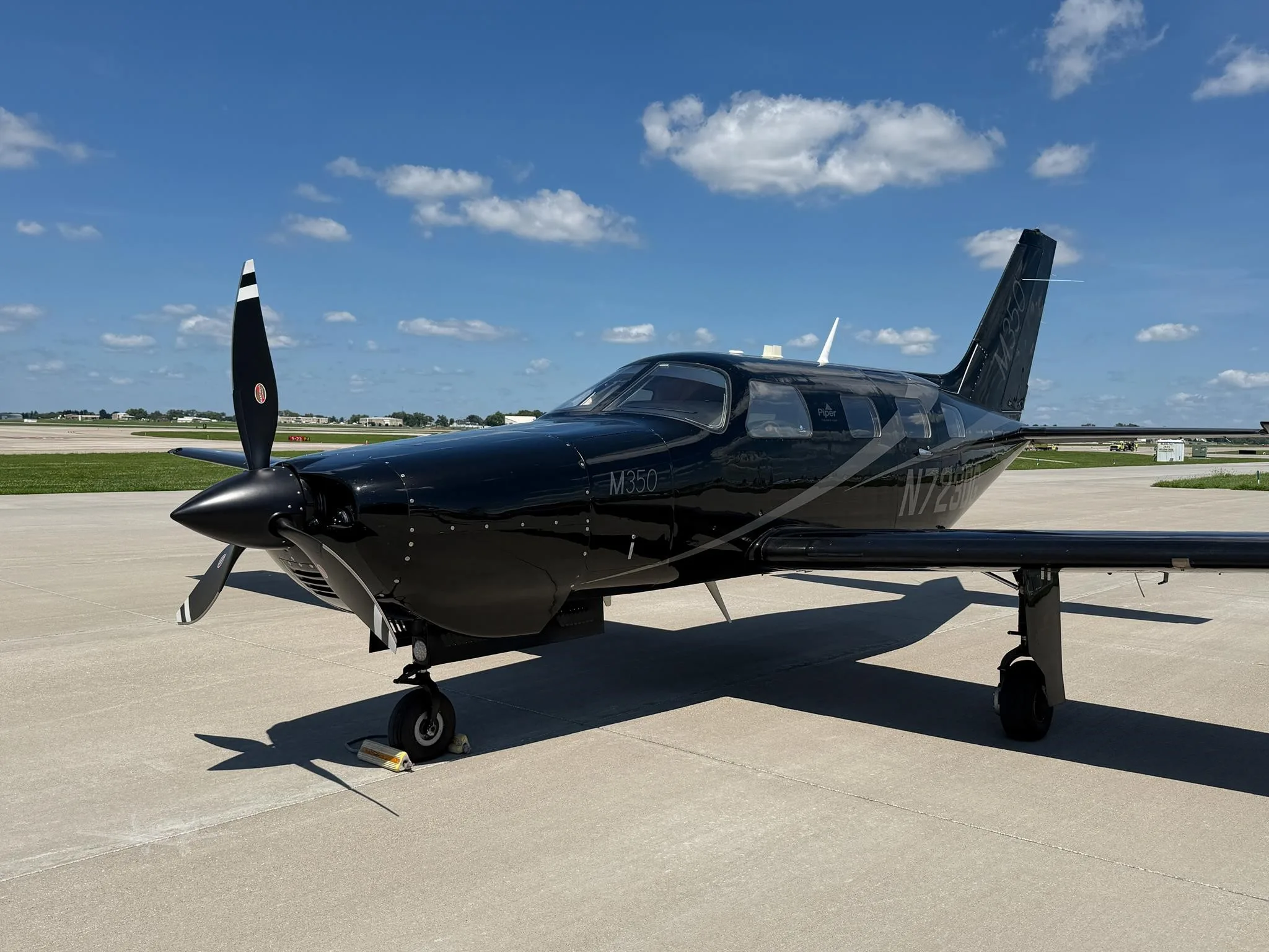 Exterior view of a 2023 PIPER M350, N723DG.