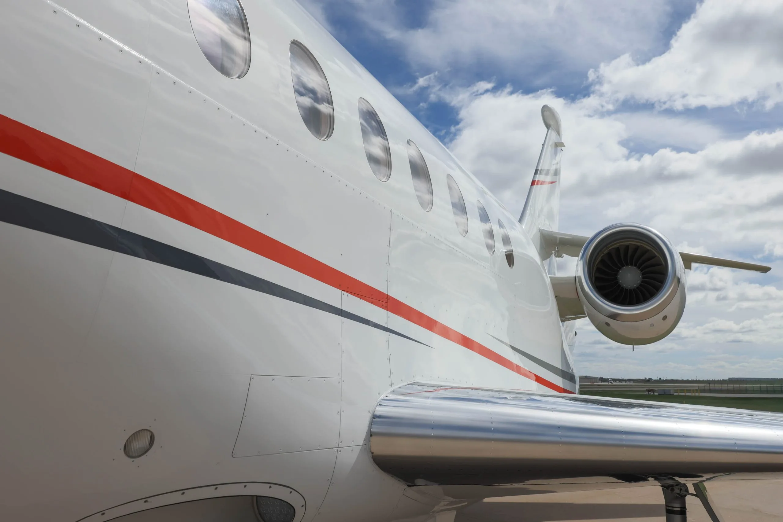 Engine detail of a Dassault Falcon 2000LX.