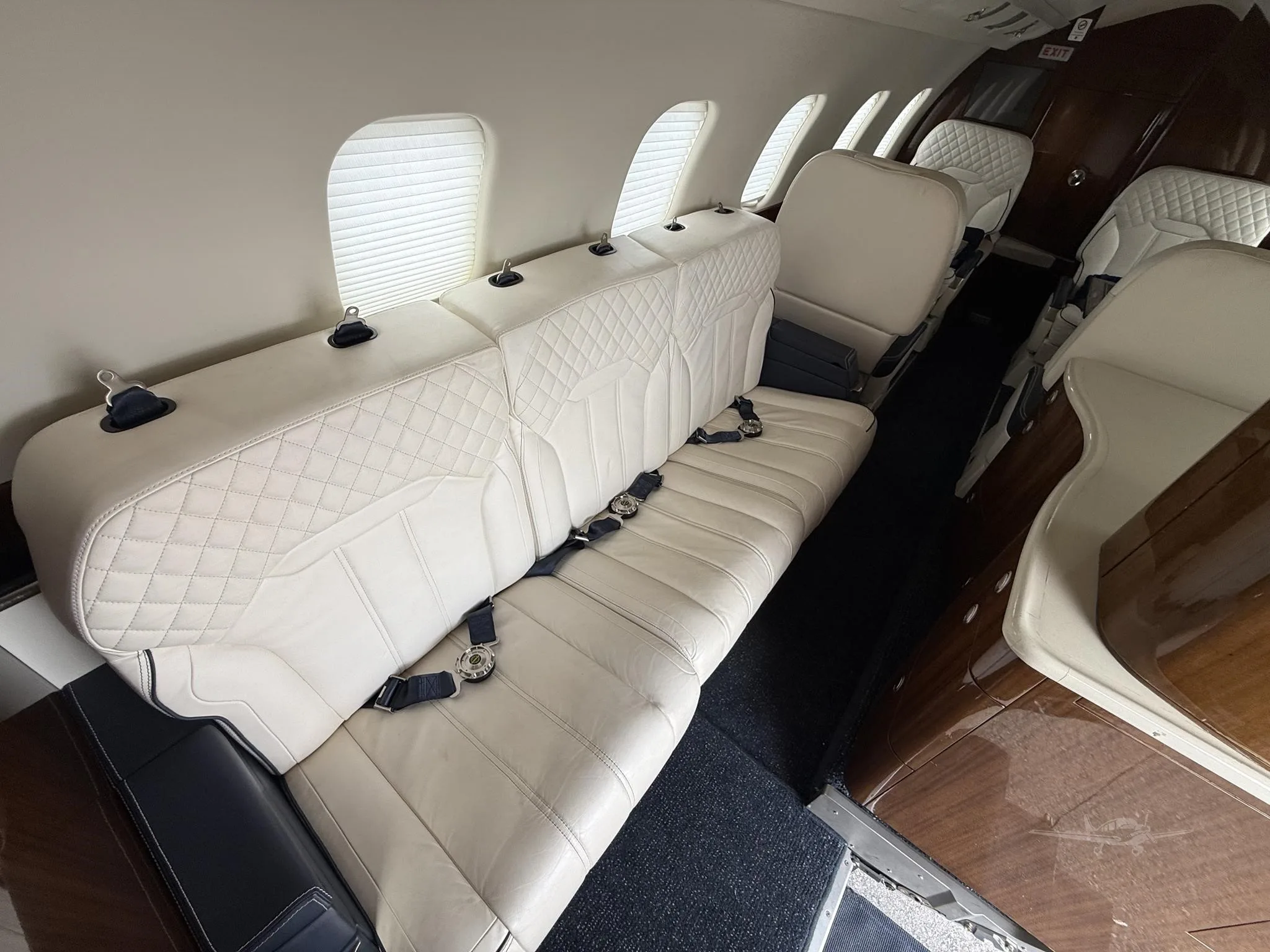 Cabin interior of a 2008 LEARJET 60XR.