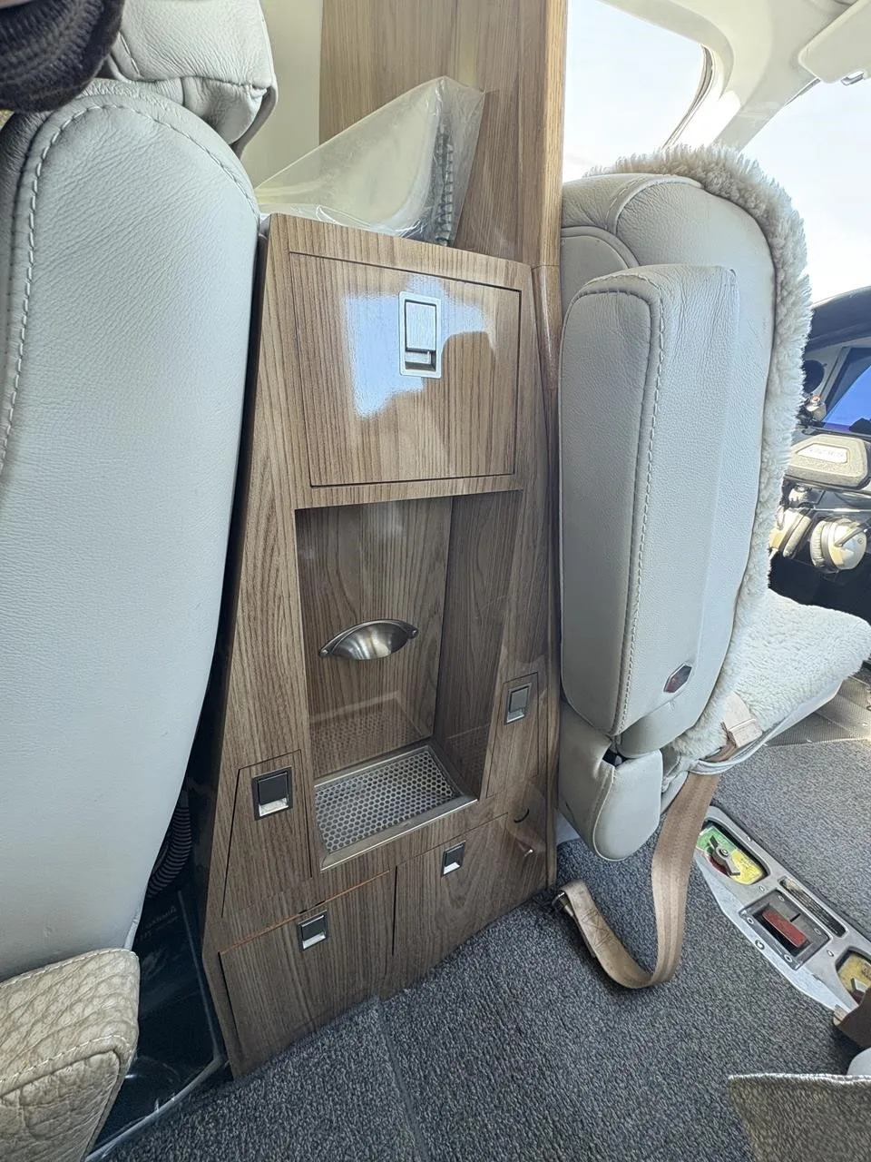 Cabin interior of a 1982 CESSNA 421C.