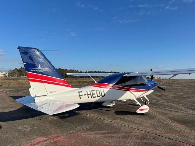 Exterior view of a 2020 TECNAM P2010 MKII, F-HEDU.