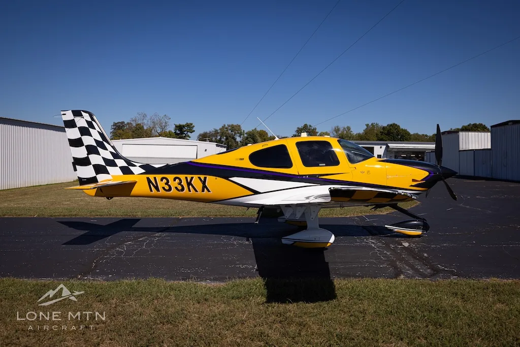 Cabin interior of a 2021 Cirrus SR22T G6 GTS.