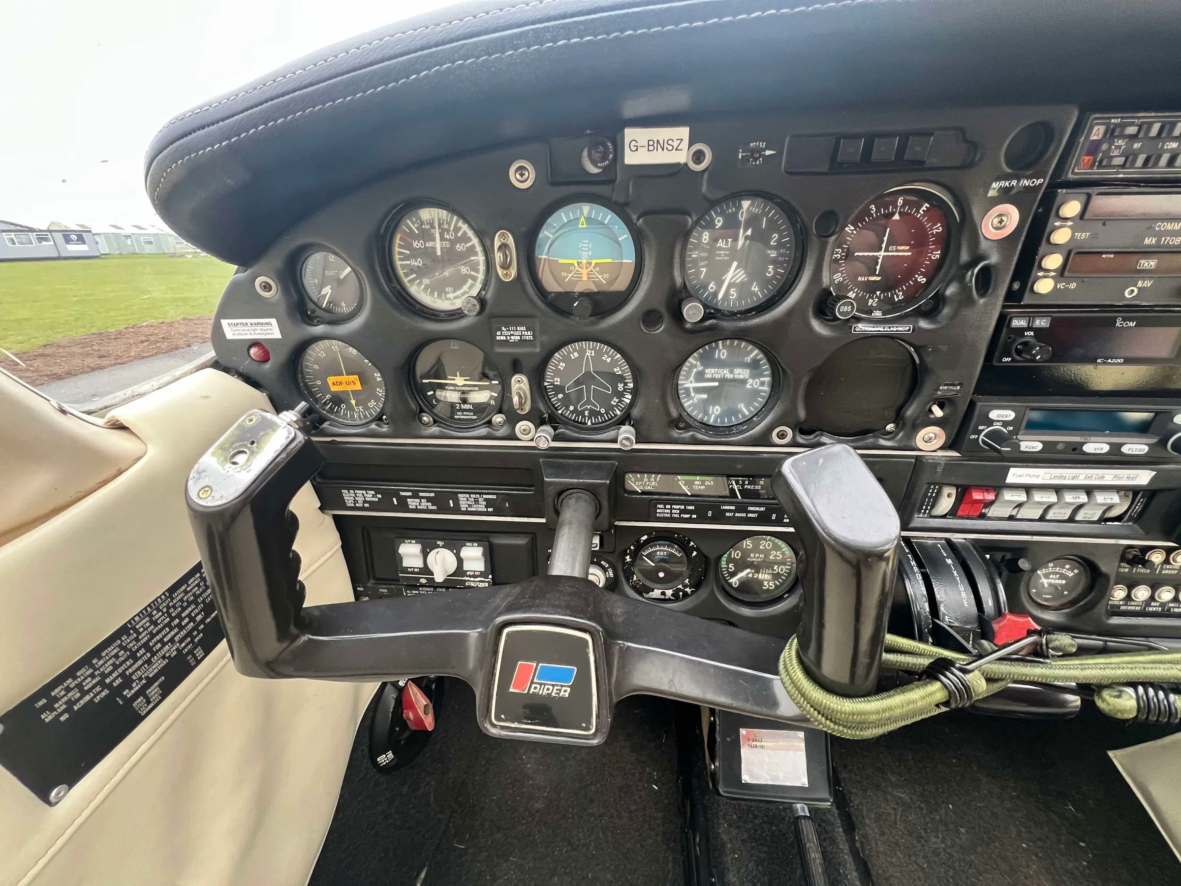 Cockpit and instrument panel of a 1981 Piper PA-28-161 Warrior II.