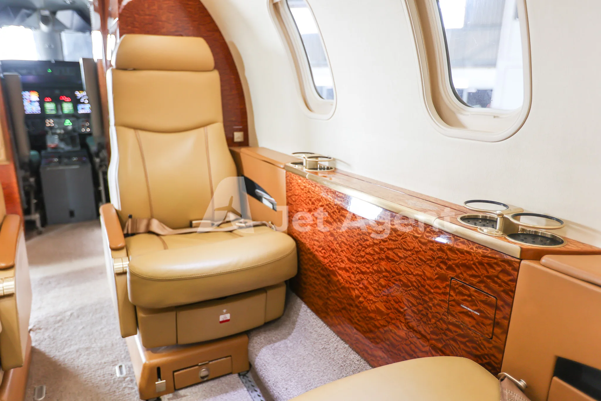 Cabin interior of a 2004 Bombardier learjet 40xr.