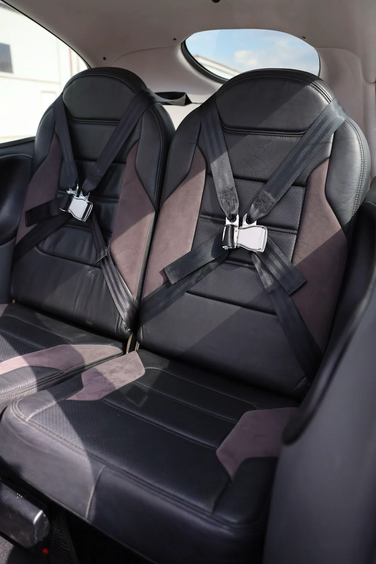 Cabin interior of a 2010 Cirrus SR22-G3 Turbo GTS.