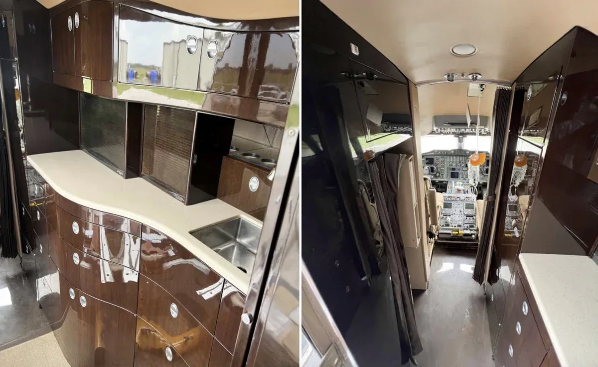 Cabin interior of a 1989 Bombardier Challenger 601-3A SN 5047.