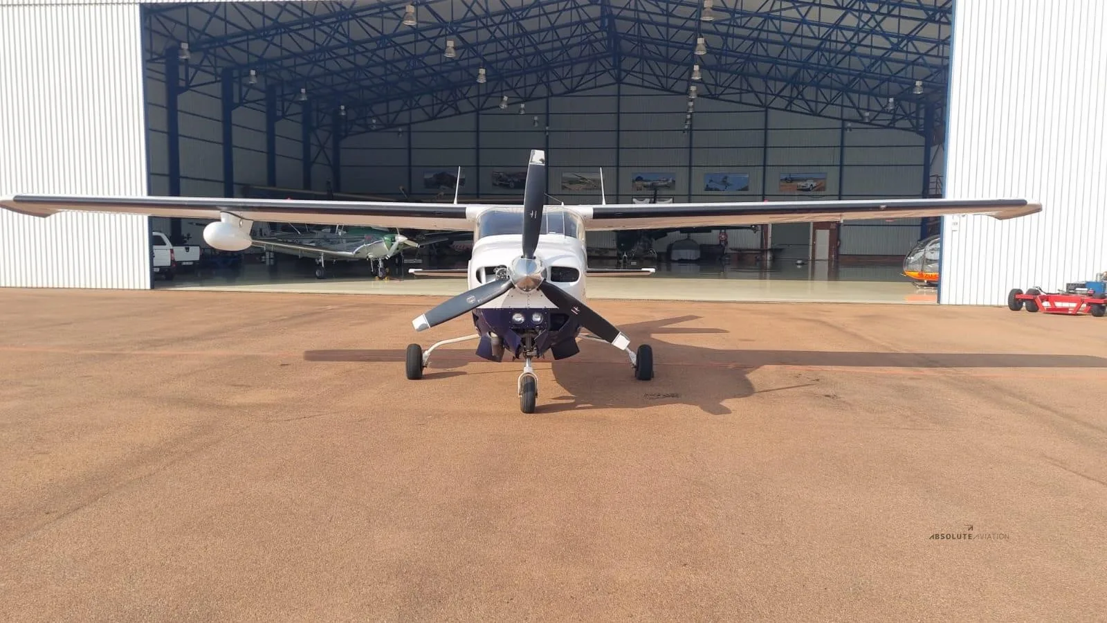 Exterior view of a 1981 CESSNA P210N.