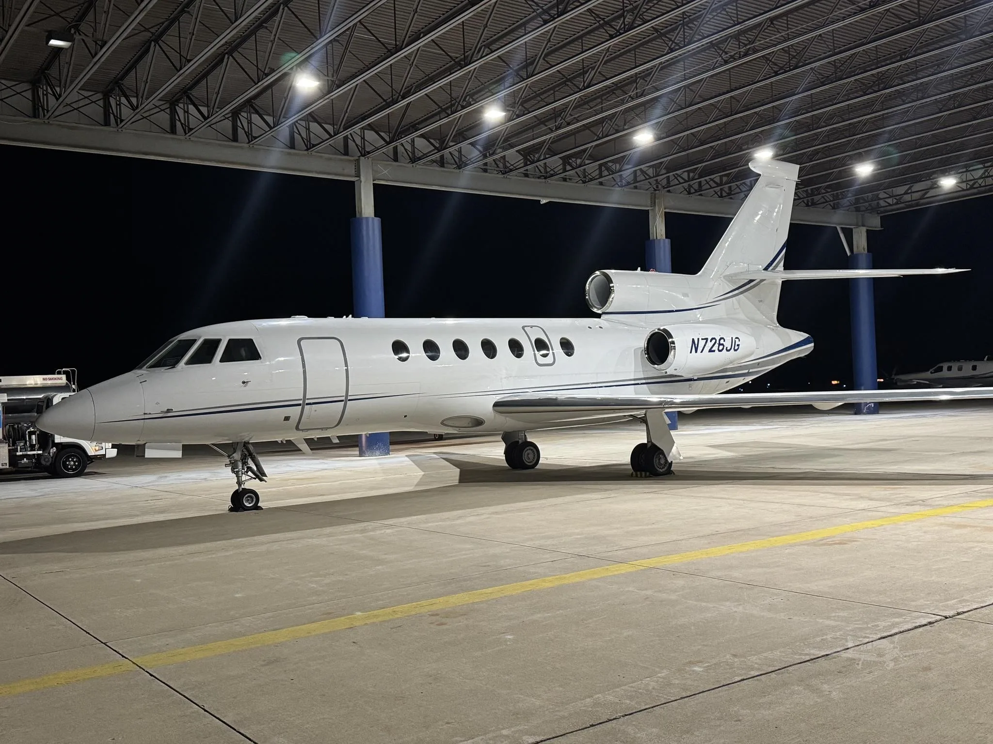 Exterior view of a 1997 DASSAULT FALCON 50EX.