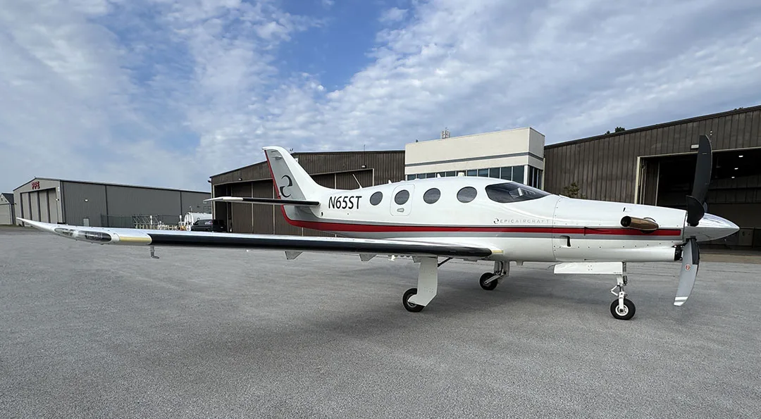 Exterior view of a 2022 EPIC E1000 GX.