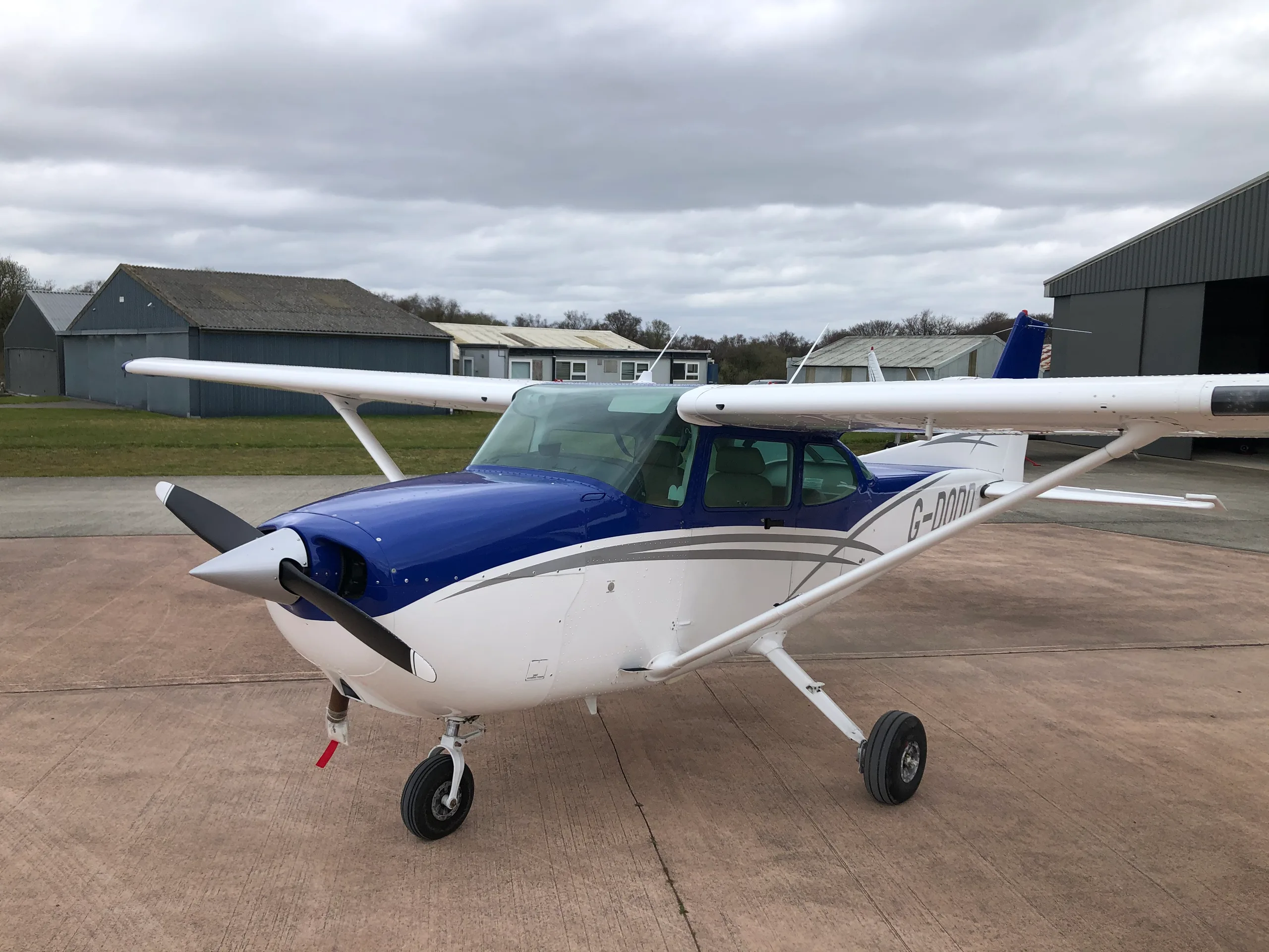 Exterior view of a Maule MXT-7-18A.