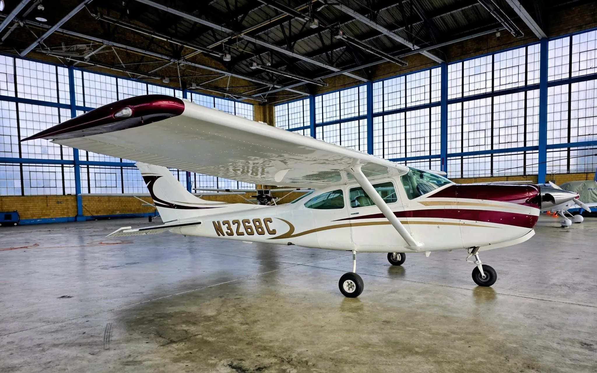 Exterior view of a 1978 CESSNA R182RG SKYLANE, N3268C.