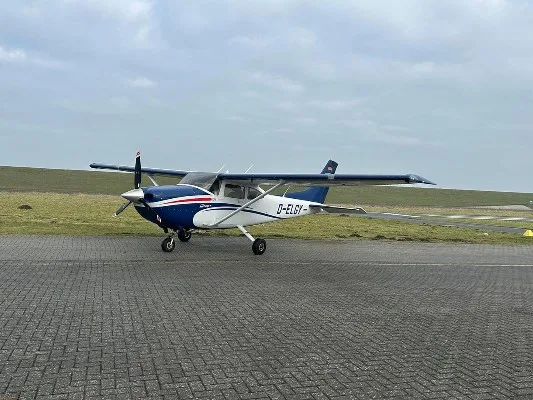 Marketing image of a 2011 Cessna 182T.