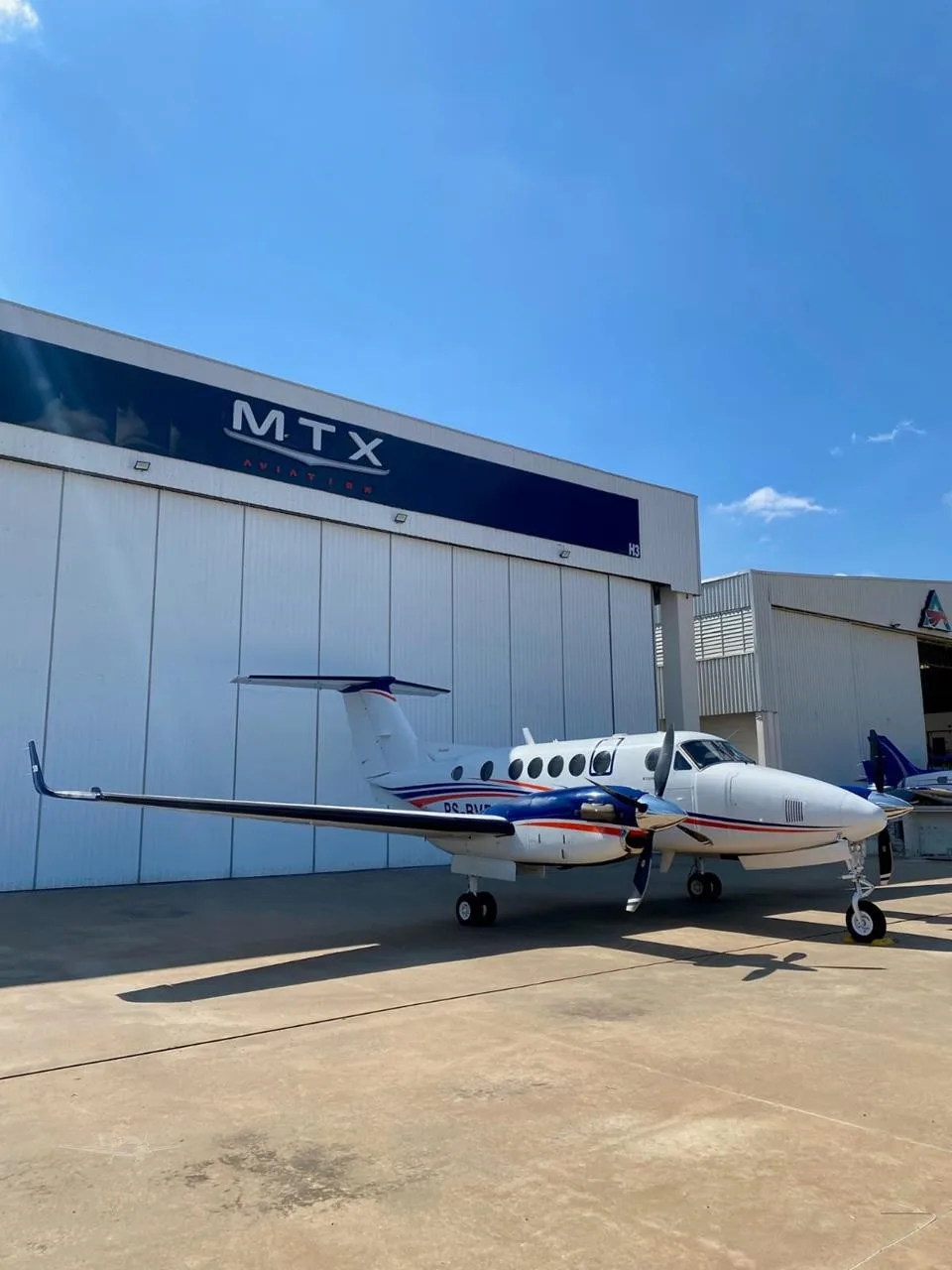 Exterior view of a 2014 BEECHCRAFT KING AIR 250.