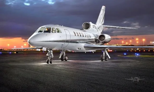 Exterior view of a 1988 DASSAULT FALCON 50, N177MJ.