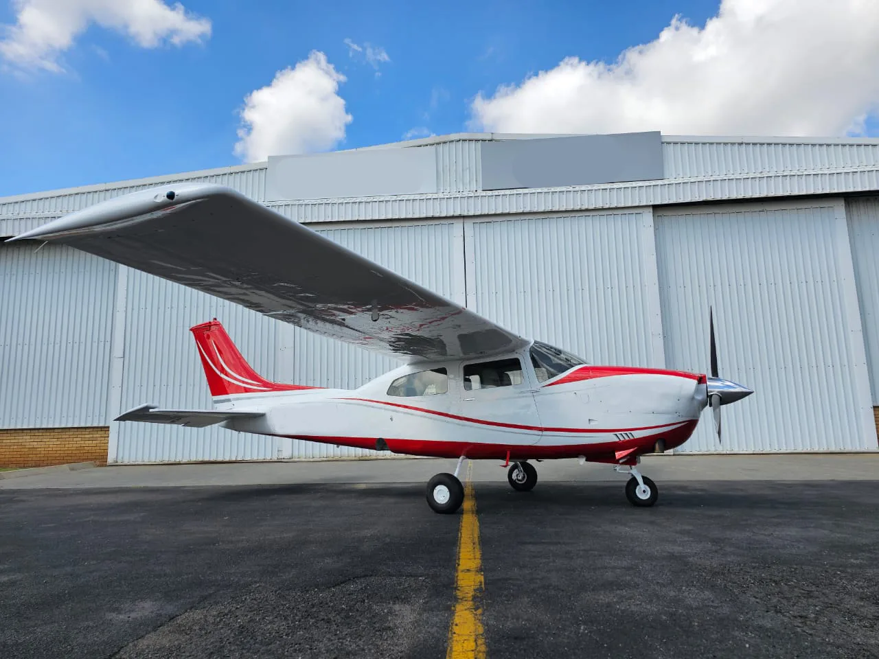 Exterior view of a 1971 Cessna T210K.