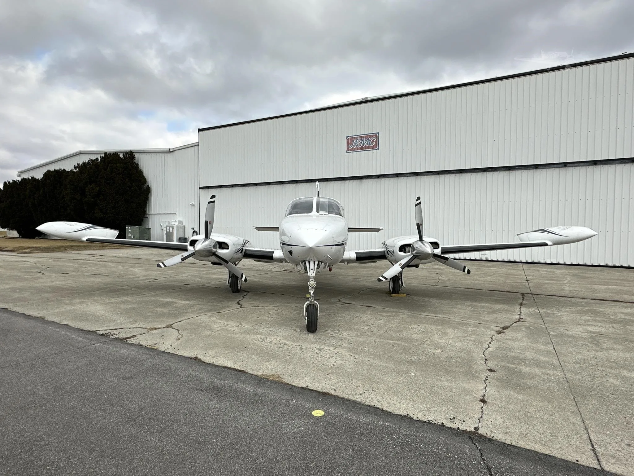 Exterior view of a 1981 CESSNA 340A, N341TV.