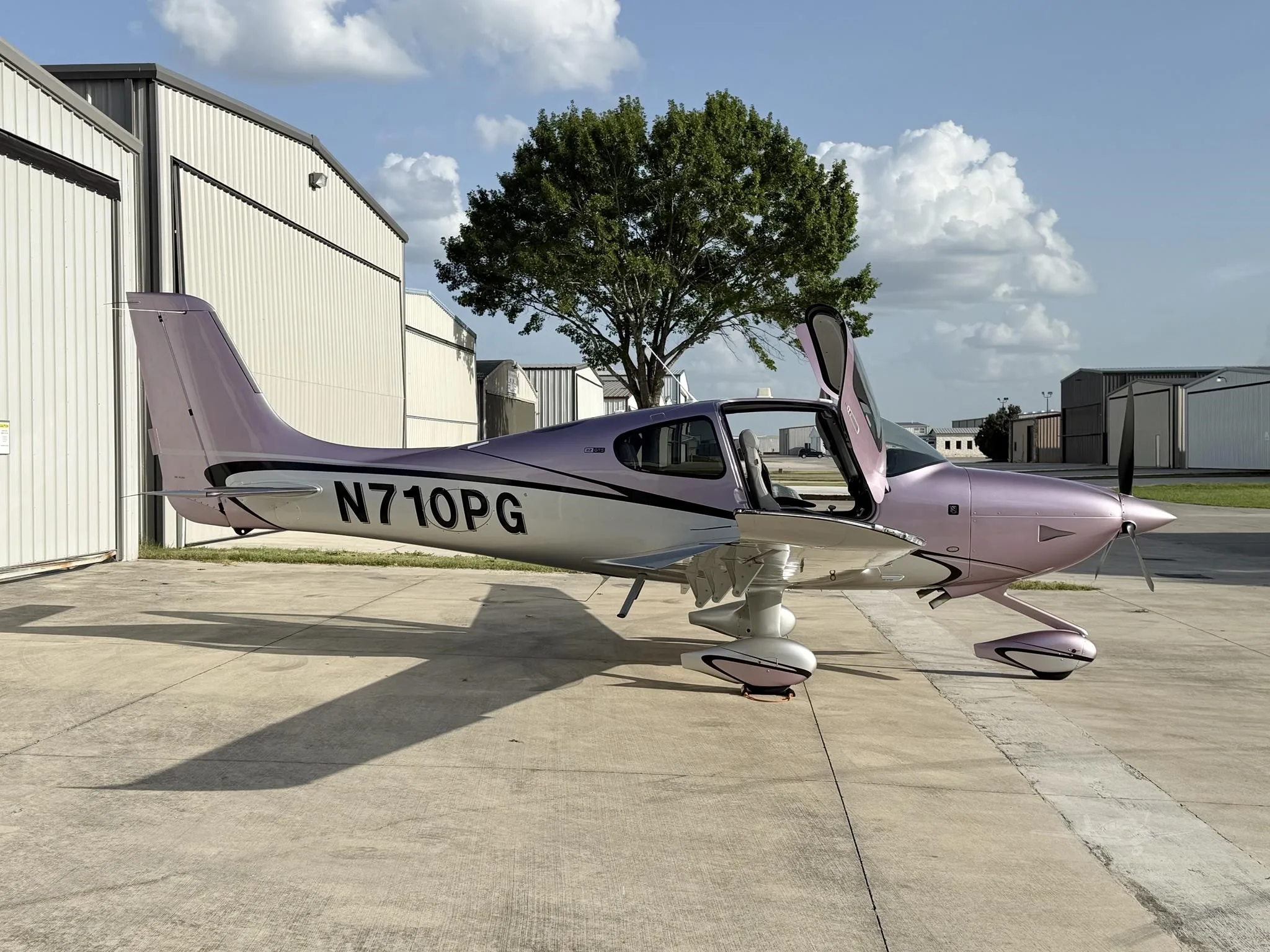 Exterior view of a 2024 CIRRUS SR22-G7, N710PG.