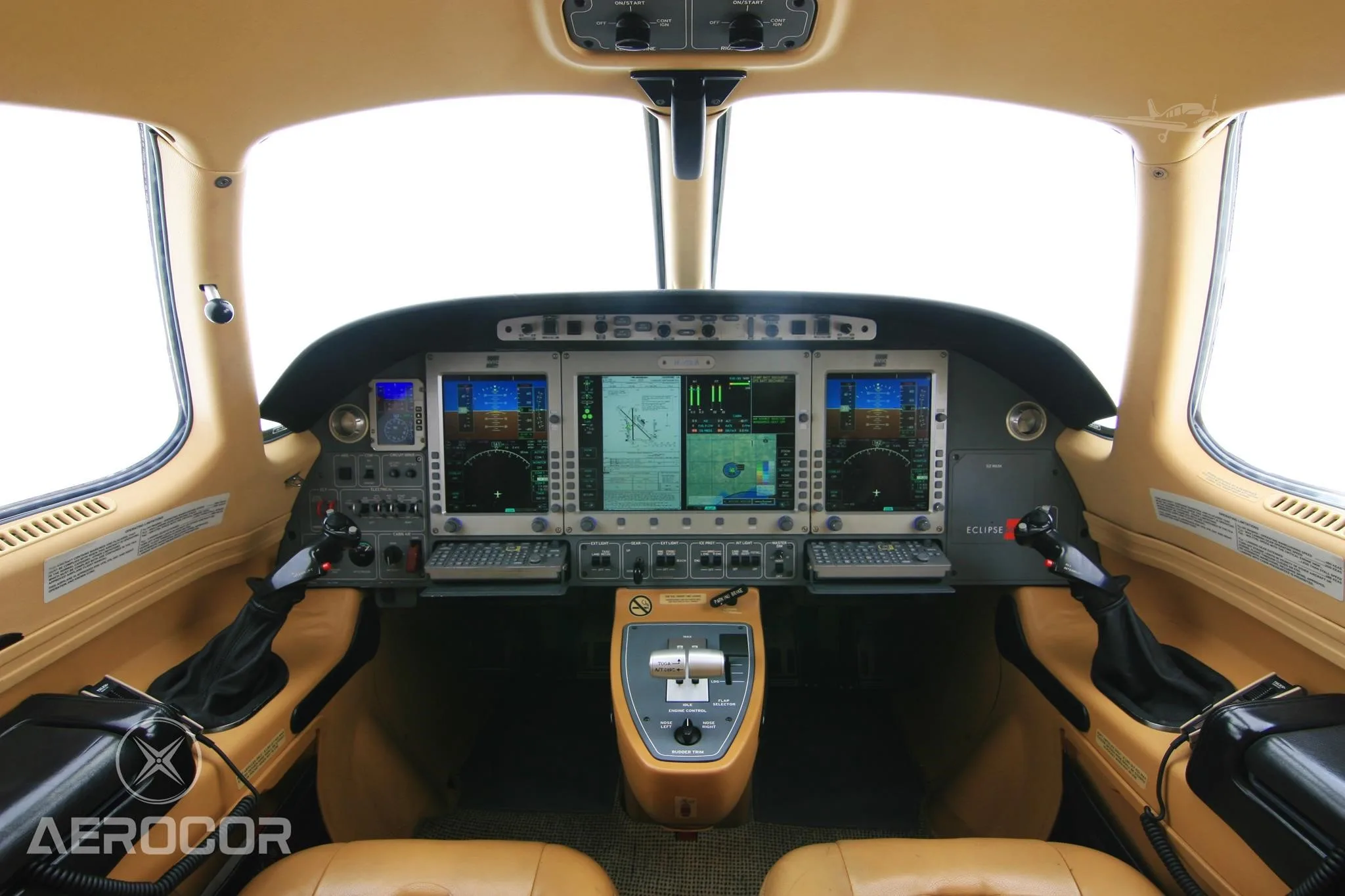 Cockpit and instrument panel of a 2008 ECLIPSE 500.