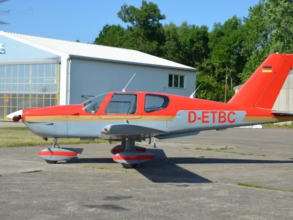 Exterior view of a 2011 Vans rv 7a 404.