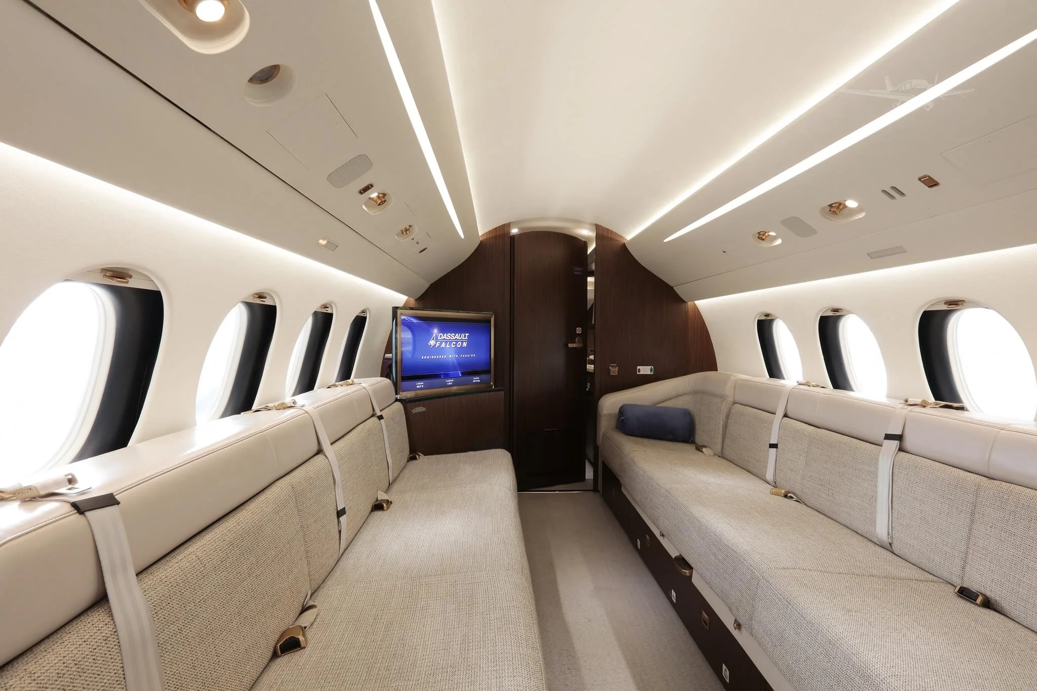Cabin interior of a 2018 DASSAULT FALCON 8X.