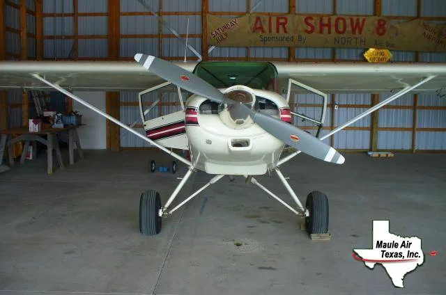 Exterior view of a 1985 Maule M-5-180C, N5663D.