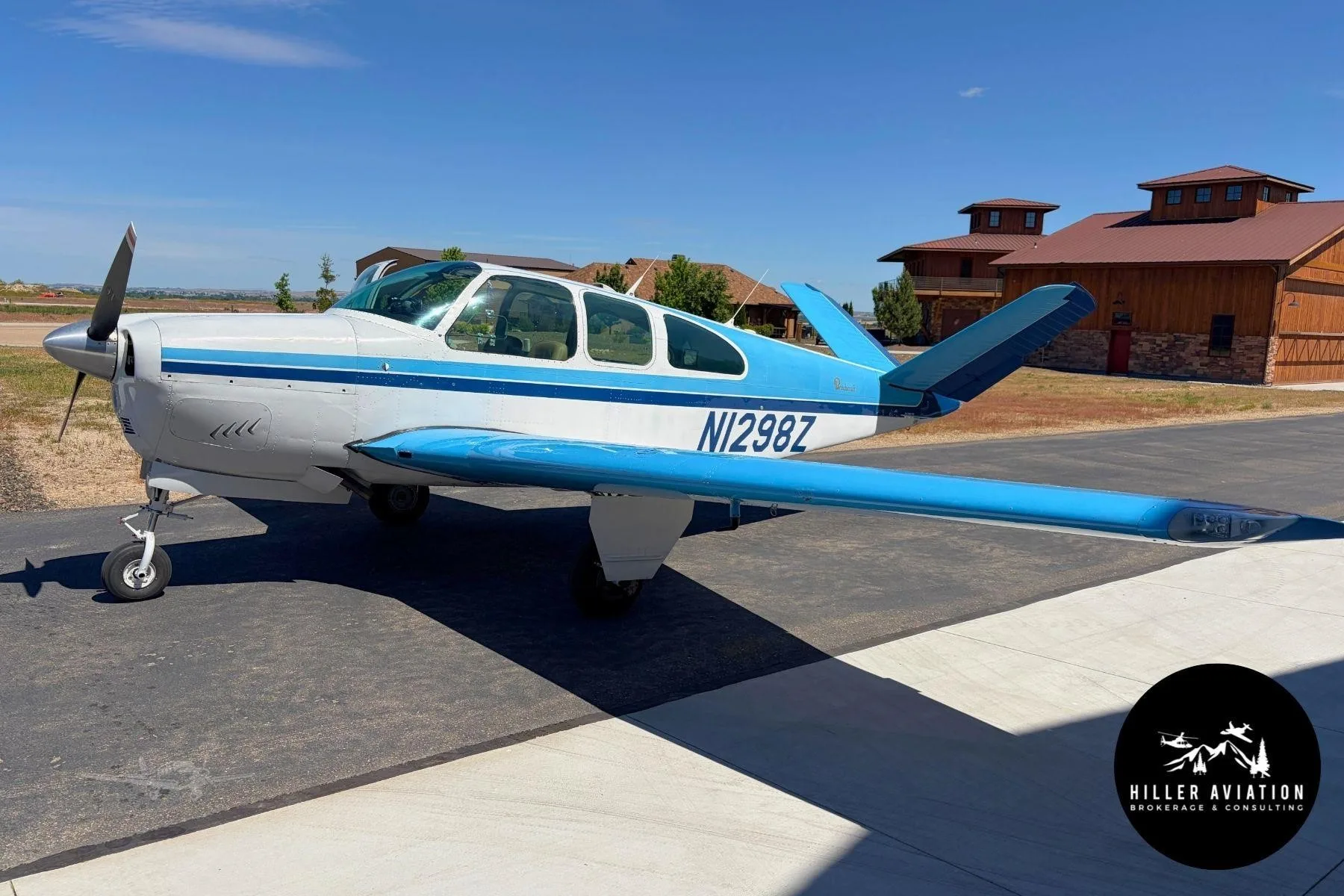 Exterior view of a 1961 BEECHCRAFT N35 BONANZA, N1298Z.