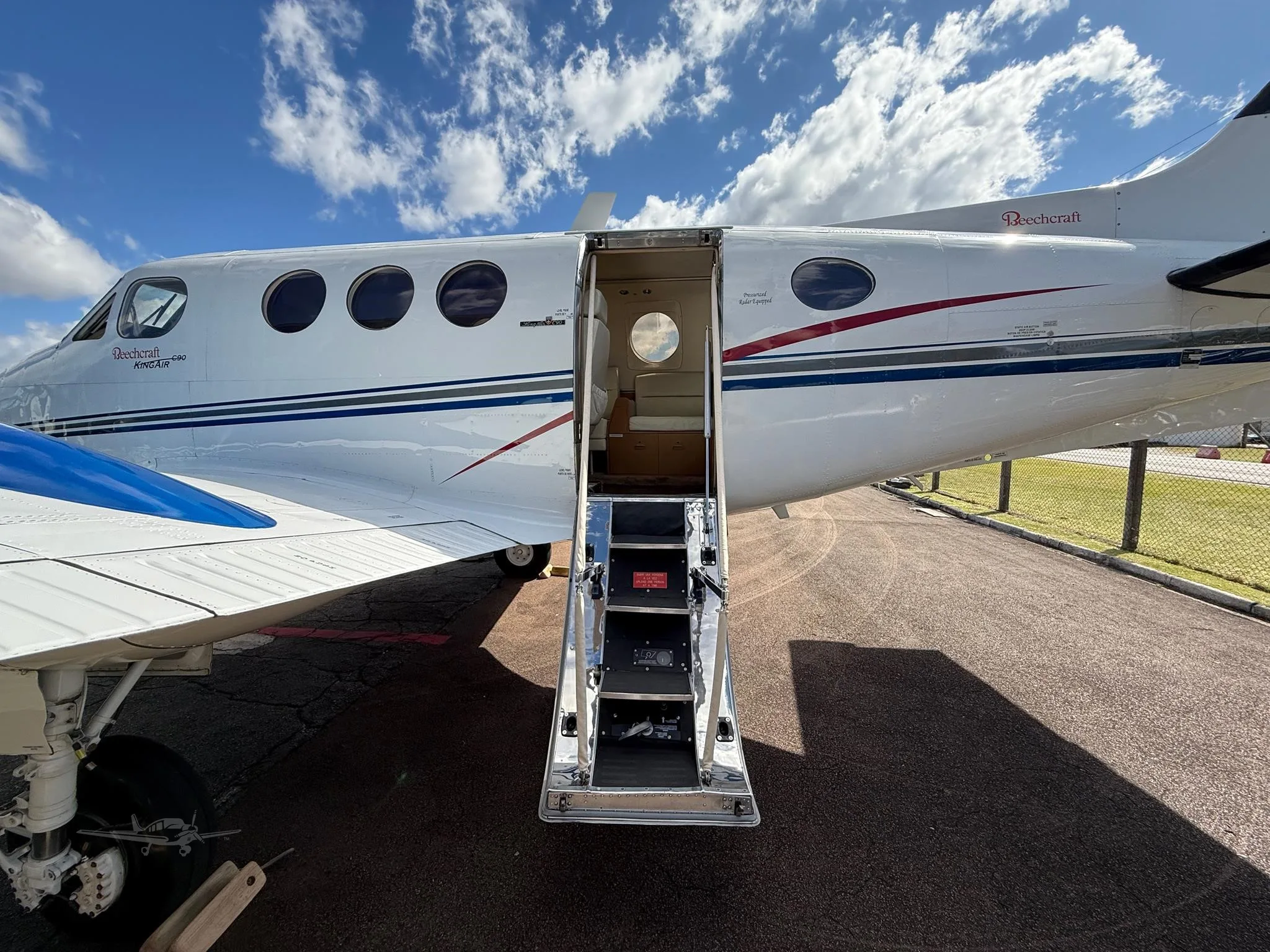 Exterior view of a 1978 BEECHCRAFT KING AIR C90.