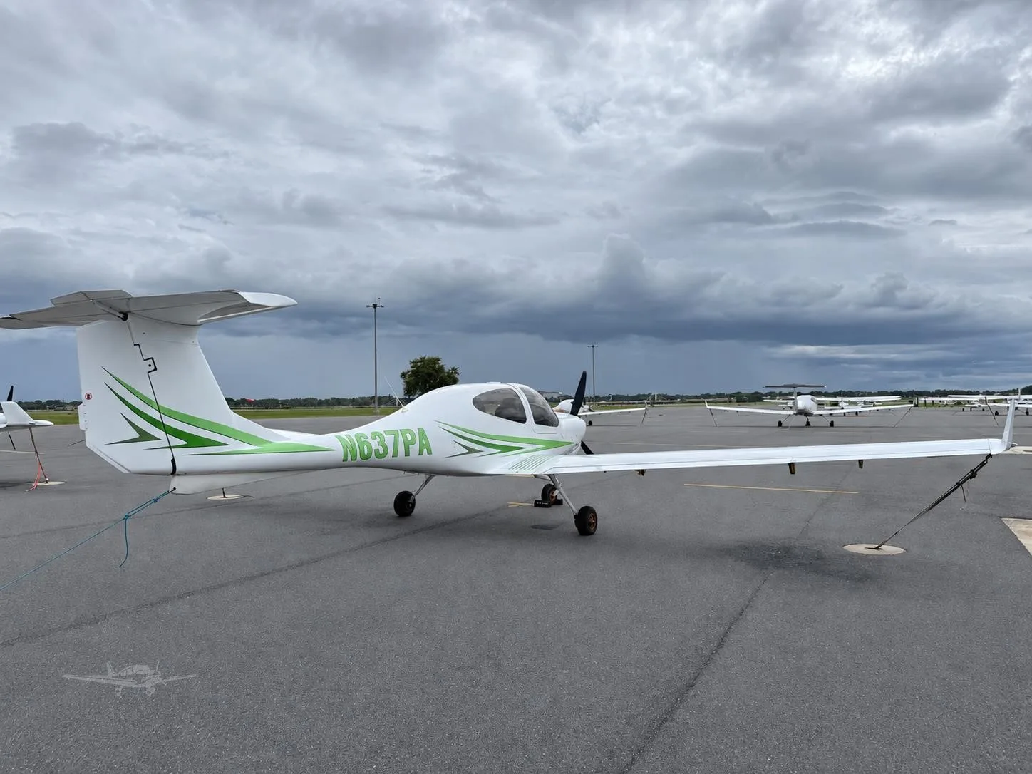 Exterior view of a 2023 DIAMOND DA40 NG, N637PA.